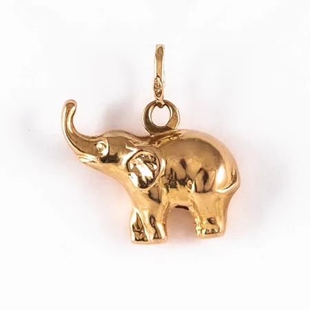 Hänge Elefant i 18K guld. Det är 14,7 mm brett, 16,5 mm långt inkl. ögla och väger 1,0g.