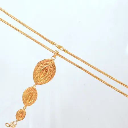 Collier, längd, 62cm, bredd 2,60mm, hänget längd 11,5cm,  21k  Vikt: 26,6 g