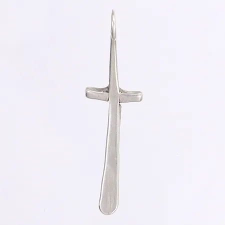 Hänge kors, 51x14mm, ostämplat silver Vikt: 3,8 g