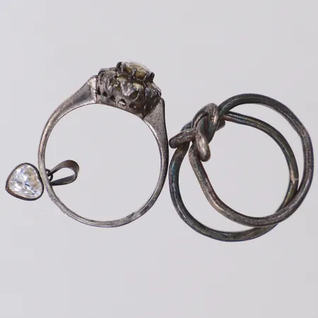 Diverse silver, skevt, stenar, silver  Vikt: 0 g
