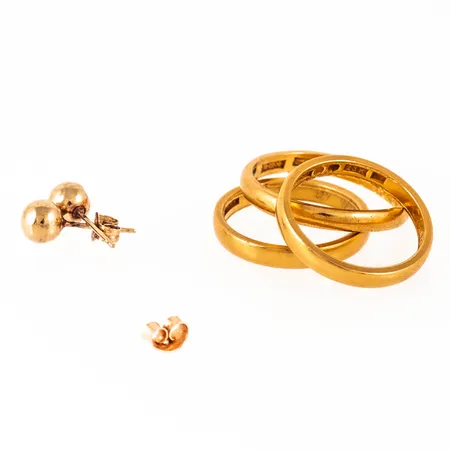 Diverse defekt/graverat guld. 14,2g i 23K, 0,1g i 18K, 0,4g i 9K. 