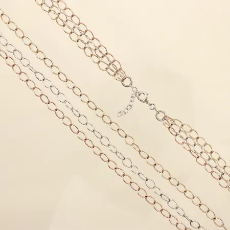 Collier treradig, längd 60-63cm, bredd ca 5-11mm, 925/1000 silver Vikt: 22,3 g
