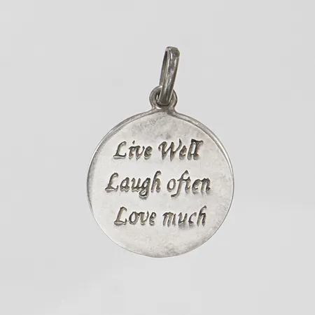Silverhänge, rondell med gravyr: Live Well Laugh often Love much, 23,2x15,9mm, GHA, 925/1000  Vikt: 1,4 g
