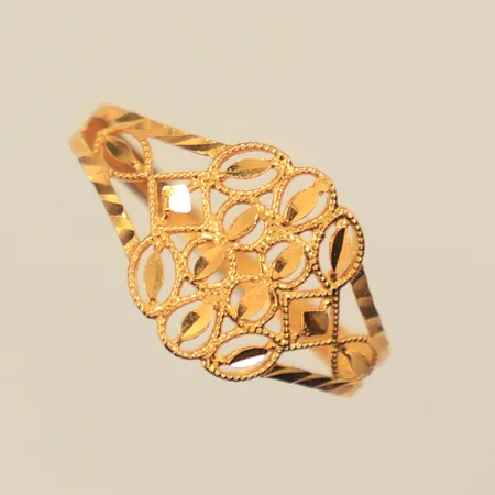 Ring, stl 16¾, bredd 1,6-11,4mm, defekt, 21K  Vikt: 1,2 g