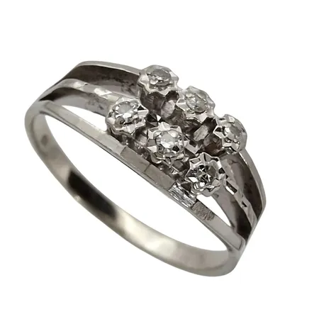 Diamantring, 18K vitguld, Diamanter 6 x 0,01ct, Ø17¼ mm, bredd 2-6 mm, fint skick Vikt: 2,7 g