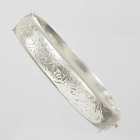 Silverarmband, stelt, mönstrad, Ø63mm, bredd: 12,5mm, engelska stämplar, saknar säkerhetskedja, bucklor, 925/1000 Vikt: 20,4 g