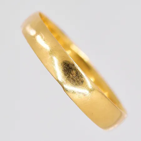 Ring, stl 20¼, bredd 4mm, 18K Vikt: 2,3 g