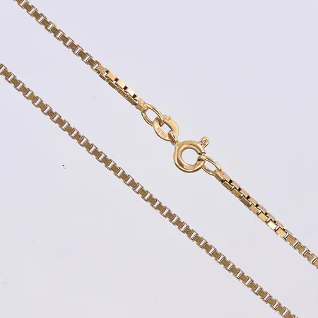 Kedja Venezia, längd 45,5 cm, bredd 2 mm, 18K. Vikt: 9,4 g