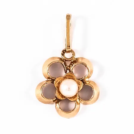 Hänge i 18K guld, blomma med odlad vit pärla Ø 3,5 mm. Det är 11,7 mm brett, 18,5 mm långt inkl. ögla och väger 0,6g. 