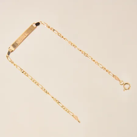Armband med bricka, längd: 17cm, bredd: 2,1-4mm, gravyr, 18K  Vikt: 2,1 g