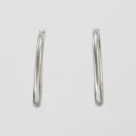 Silverörhängen, ovala creoler, 27,5x18,5mm, något tröga lås, 925/1000 Vikt: 5,5 g