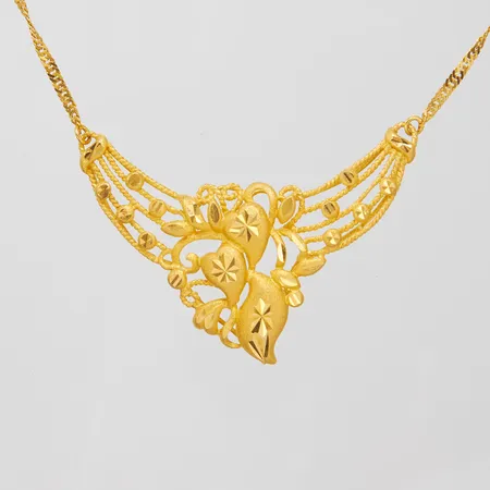 Collier, längd: 43,5cm, bredd: 2-28,5mm, delvis matterad, 22K Vikt: 14,1 g