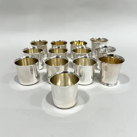 Bägare, 13 stycken, olika modeller, delvis förgyllda, silver 830/1000 Vikt: 315,5 g