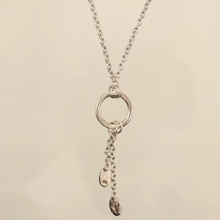 Collier, längd 42,5cm, bredd ca 3-60mm, gravyr, 925/1000 silver  Vikt: 15,5 g