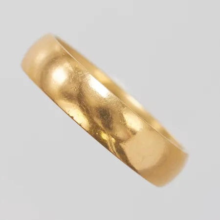 Ring, slät, Ø18¼, bredd: 4,8mm, personlig gravyr, 18K Vikt: 5,8 g