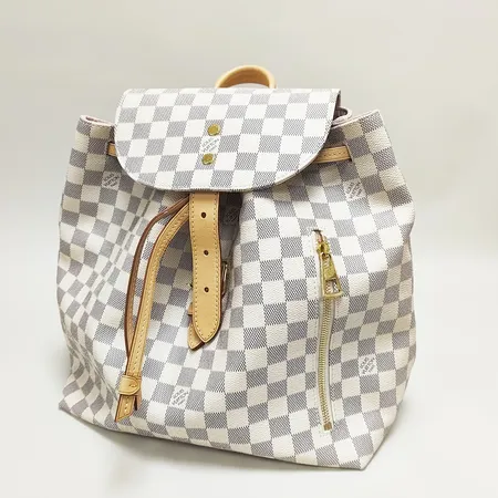 Ryggsäck, Louis Vuitton, Sperone, 30 x 28 x 18cm, modellnr: N41578, datumkod: SR2118, Damier Azur canvas , läderdetaljer med några fläckar på baksida, beslag i gulmetall,  kvitto från Louis Vuitton Miami 2018, dustbag, inga övriga tillbehör.  Vikt: 0 g