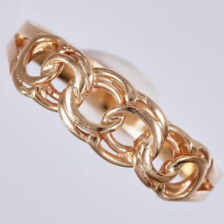 Ring bismarck, stl: 17¼, bredd: ca 3-6mm, Sävsjö Guldsmeds AB år 1992, 18K Vikt: 2 g