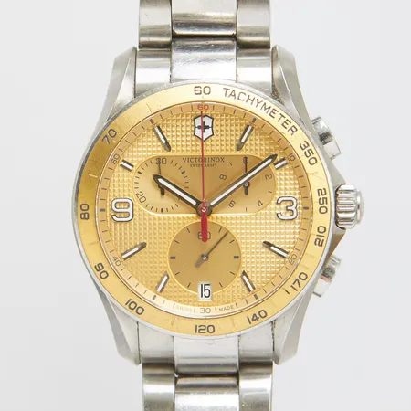 Herrur Victorinox Crono Classic, stål, quartz, ref: 241658, snr: 140923275, datum, stållänk, inga tillbehör. Vikt: 0 g