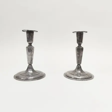 Ljusstakar, höjd: ca 14cm, fyllda, ena saknar bottenplatta, stearinrester, repor, buckla, svenska stämplar, 830/1000 Silver, bruttovikt: 323,7g.