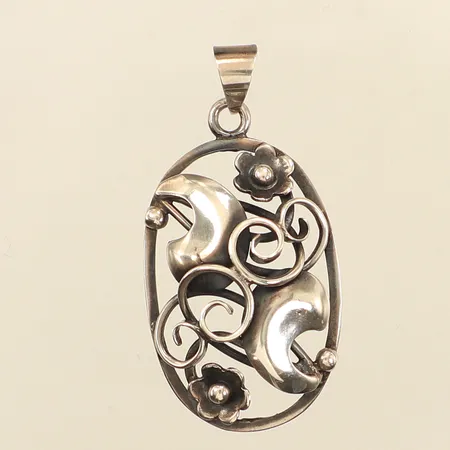 Hänge, organisk dekor, längd 42mm, bredd 21,4mm, silver   Vikt: 4,9 g