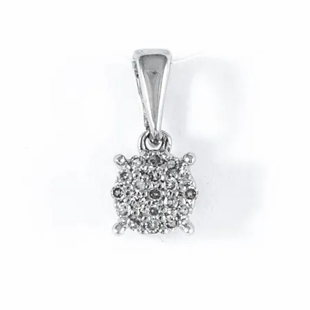 Hänge i 18K vitguld med 19 x ca 0,005ct åttkantslipade diamanter. Det är Ø 4,7 mm, 10 mm lång inkl. ögla och väger 0,5g. 