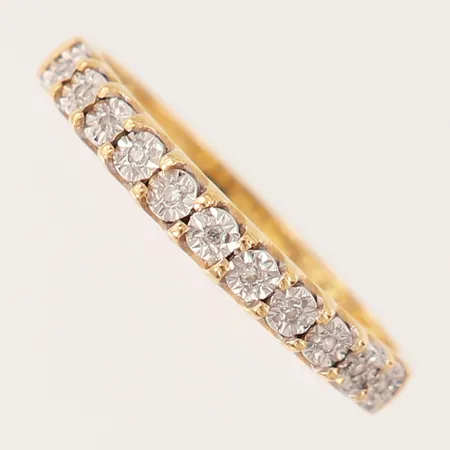 Ring med 8/8-slipade diamanter 11 x ca 0,005ct, stl: 17, bredd 2-2,5mm, GHA, tvåfärgat 18K.  Vikt: 1,4 g