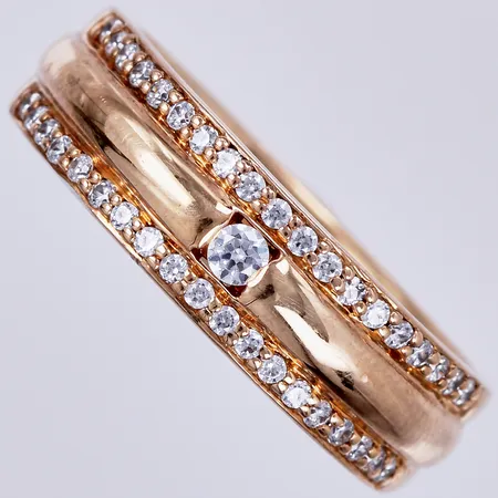 Ring med vita stenar, stl: 17¾, bredd: ca 6mm, PRN, 925/1000 silver Vikt: 5,5 g