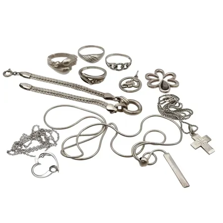 Silversmycken, 925/1000, bl.a. Armband, längd 18 cm, bruksmärken/defekter Vikt: 40,8 g