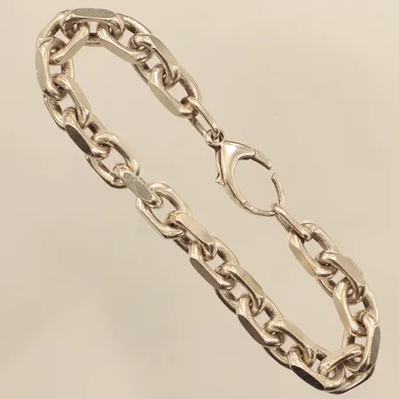 Armband Ankar, längd 20,5cm, bredd ca 3-8mm, skev vid lås, 925/1000 silver  Vikt: 42,2 g