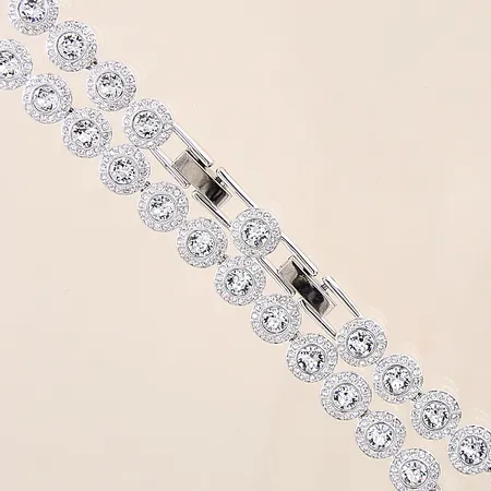Collier med vita stenar, ställbar längd ca 37-39cm, bredd 8mm, avtagbar förlängningsdel, Swarovski, silverfärgad metall