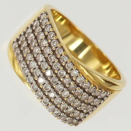 Ring med briljantslipade diamanter 70 x ca 0,015ct, tot 1,00ctv enligt gravyr, stl: 18¼, bredd 5,5-11mm, GHA, 18K.  Vikt: 10,8 g