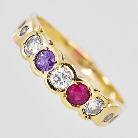 Ring, stl 17, bredd ovandel 4,7mm, färgade stenar, 14K Vikt: 2,8 g
