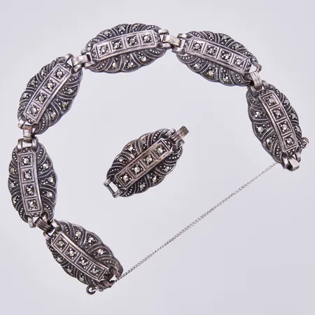 Armband med markasiter, längd: ca 17cm, bredd: ca 15mm, extra länk, 835/1000 silver Vikt: 25,8 g