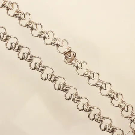 Collier, längd 43cm, bredd 15,7mm, finska stämplar, Åbo, År 1974, silver 830/1000 Vikt: 58,4 g