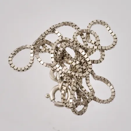  Diverse defekt silver, 830/1000, vikt 1,92g.