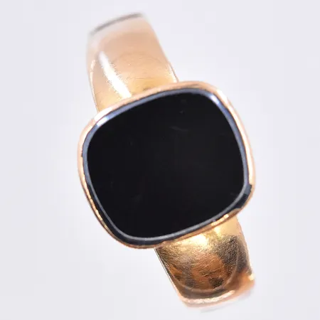 Klackringar med Onyxplatta, stl 21, bredd 4-12 mm, 18K. Vikt: 4,4 g