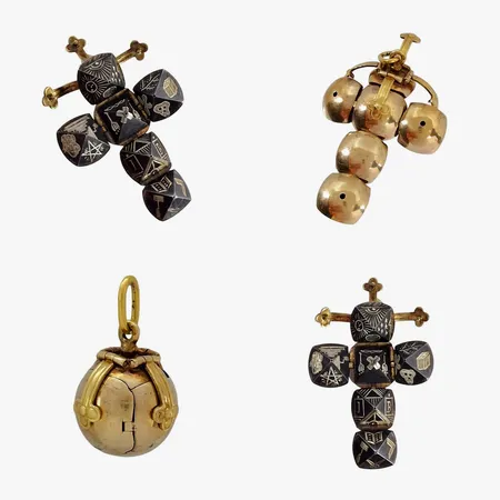 Antikt och ovanligt Hänge "Frimurarkula", FRIMURARORDEN (frimurare), 18K guld & förgyllt silver, (öglor och låshakar i guld, kontrollstämpel på inre ögla), Ø14,5 mm, utfällbar till korsform med graverade och förgyllda frimurarsymboler, längd utfälld inkl. ögla ca. 44 mm, bredd 29 mm, fint skick utan anmärkning, samtliga låshakar i behåll, oputsad patina  Vikt: 7,8 g