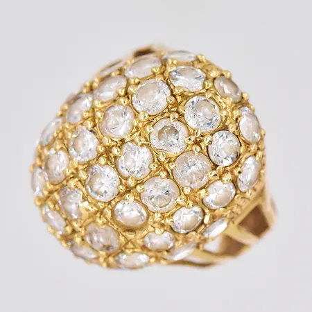 Ring med vita stenar, stl 17¾, bredd ovandel 23,7mm, 14K Vikt: 8,6 g