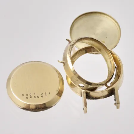 Diverse defekt guld, 14K, vikt 6,48g.