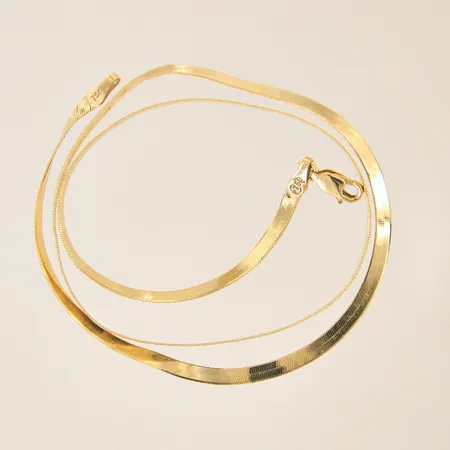 Kedja manglad, längd: 45,5cm, bredd: 3,1mm, ojämnheter, 18K  Vikt: 9,1 g