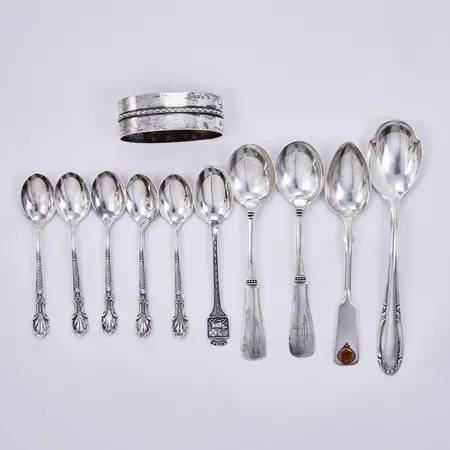 Diverse bestick, 830/1000 silver Vikt: 128,9 g