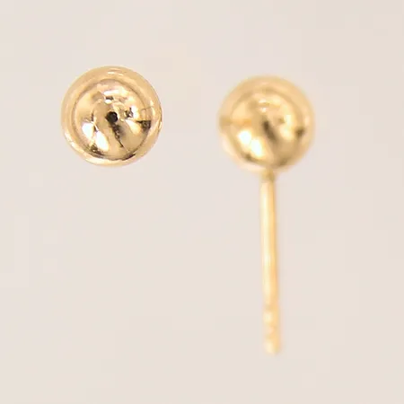 Ett par örhängen kulor, Ø4,9mm, saknar stoppar, ostämplade 18K  Vikt: 0,5 g