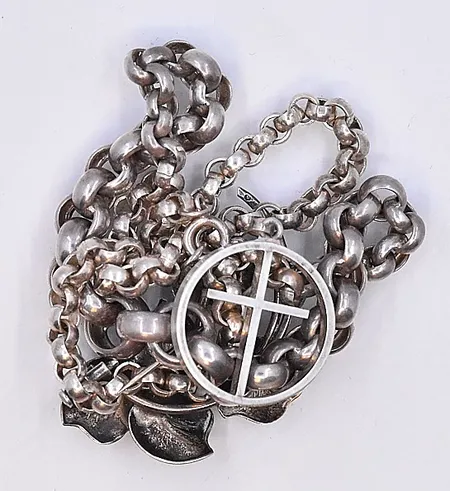 Diverse silver, 830/1000. Vikt: 39,5 g