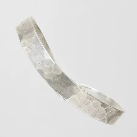 Armband, stelt, innermått: 62,8x45mm, justerbar, bredd: 9mm, hamrad yta, GHA, silver, 925/1000 Vikt: 14 g