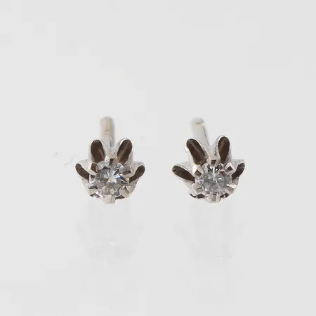 Örhängen paret, vitguld med diamanter ca 2x0,04ct, Ekström Sweden AB,18k. Vikt: 0,8 g
