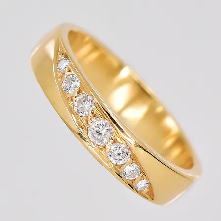 Ring, diamanter ca 0,15ctv, stl 16¼, bredd 4mm, 18K Vikt: 4,4 g