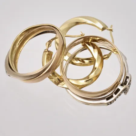 Diverse defekt guld, 18K, vikt 9,66g.