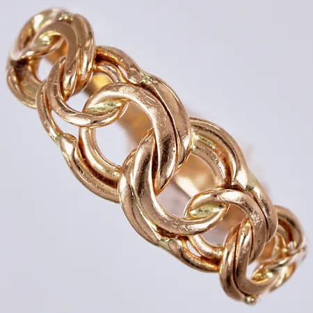 Ring Bismarck, GHA, stl: 16½, 18K Vikt: 1,6 g