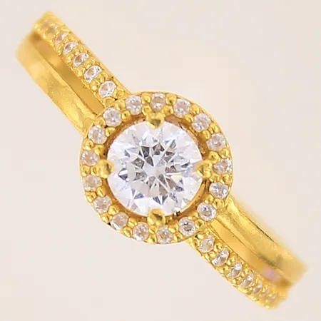 Ring med vita stenar, stl: 17, bredd: 2-7,8mm, thaiguld, 23K  Vikt: 3,8 g
