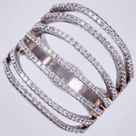 Ring med vita stenar, stl: 17, bredd: ca 3-20mm, GHA, 925/1000 silver Vikt: 5,6 g